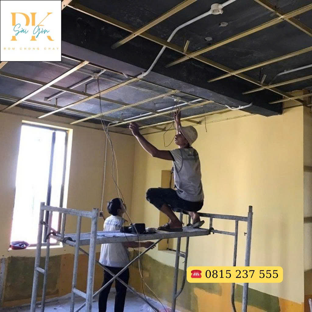 4 Bước Thi Công Trần Cót Ép Nhân Tạo Không Cần Thợ Chuyên Nghiệp 1 Chuẩn bị hệ khung chìm đảm bảo chắc chắn và đúng khoảng cách