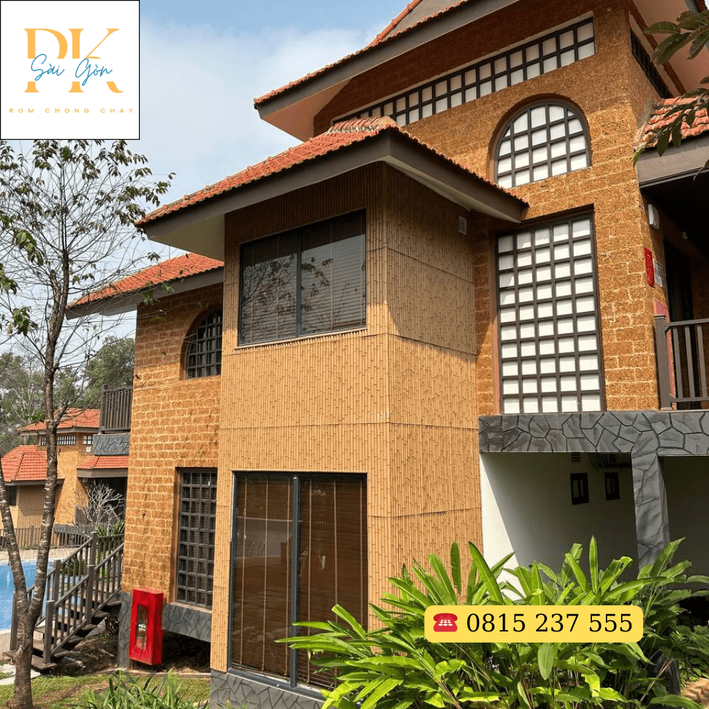 Top 3 Ứng Dụng Thực Tế Của Tre Nhân Tạo Trong Đời Sống Hàng Ngày 2 Tre nhân tạo ốp tường trang trí Làng Văn hóa 54 Dân tộc Việt Nam